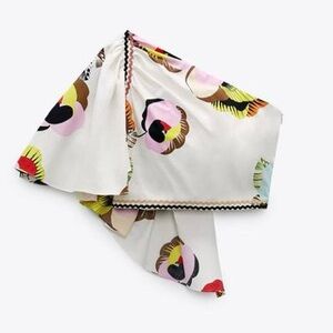 ZARA One Shoulder Floral top Size Small